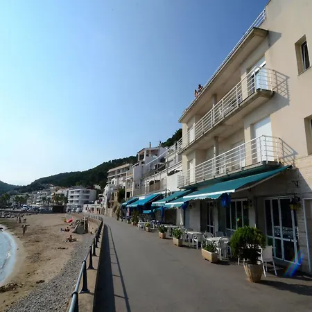 Beachfront In Spain With Pool 公寓 埃斯塔蒂特