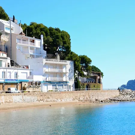 Beachfront In Spain With Pool * 埃斯塔蒂特