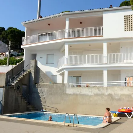 公寓 Beachfront In Spain With Pool