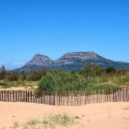 Beachfront In Spain With Pool 埃斯塔蒂特